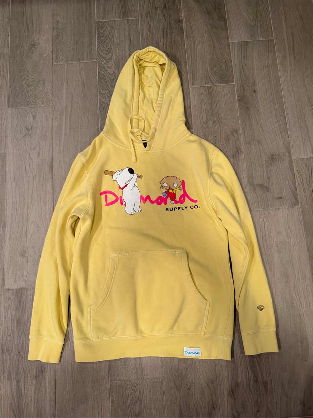 Diamond Supply Co. Family Guy Cartoon Yellow Hoodie Size S